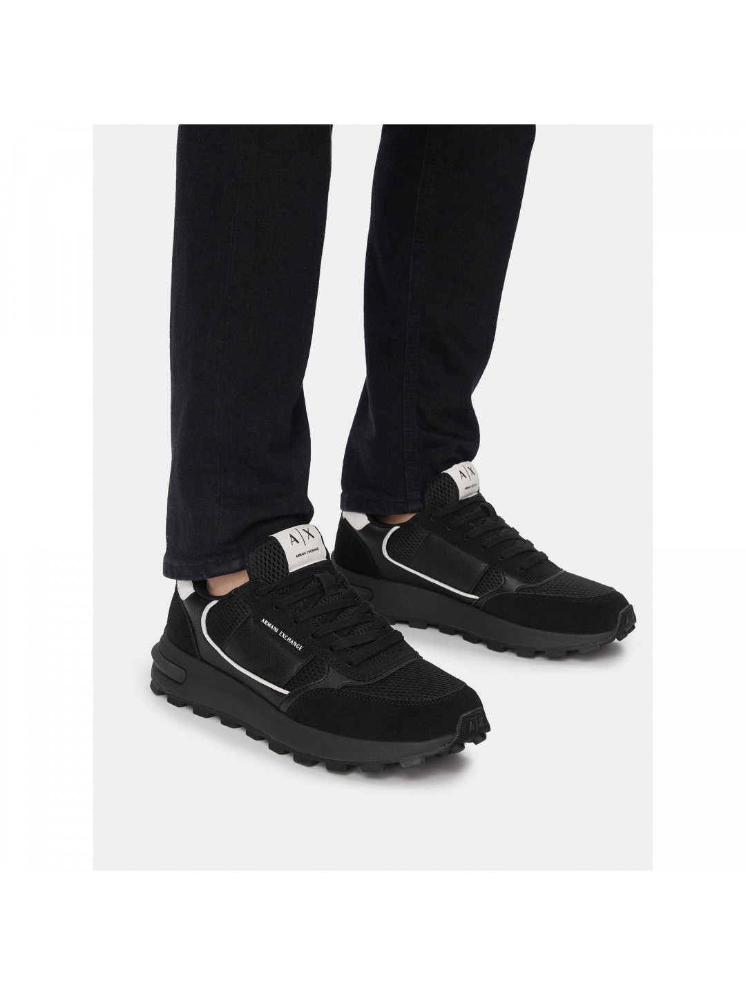 Sneakersy Armani Exchange XM002197 AF17447 MC024 Černá